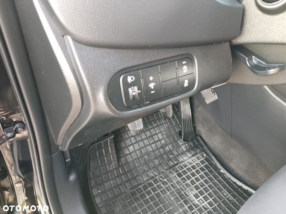 Kia Carens 1.6 GDI Edition 7 - 12