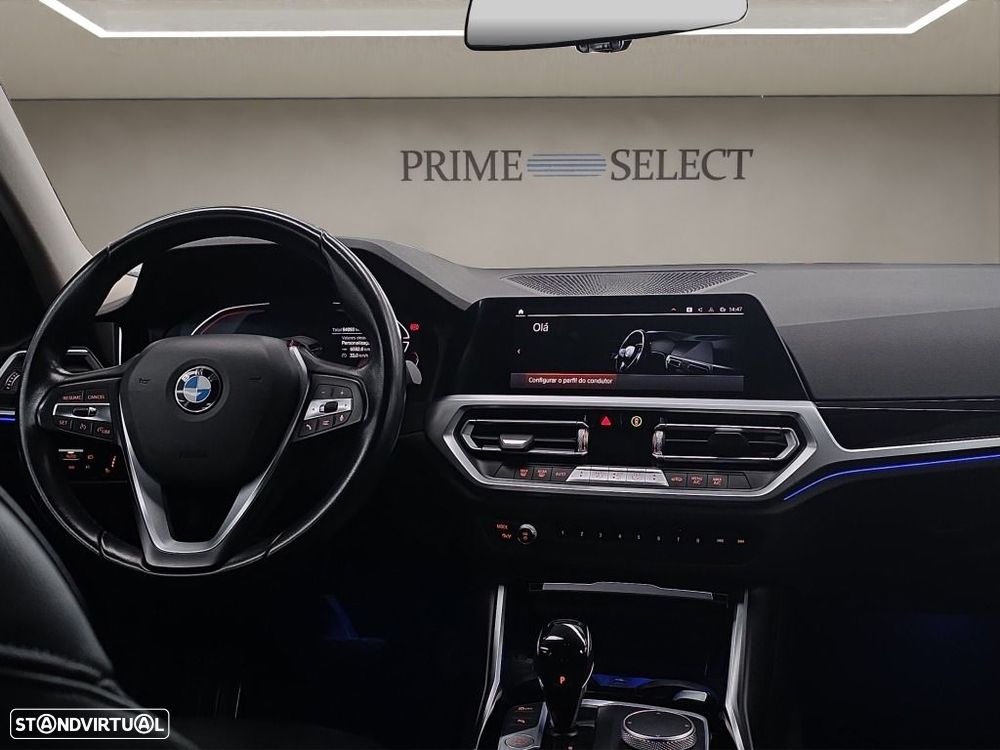 BMW 318 d Line Sport Auto — fotografia 12