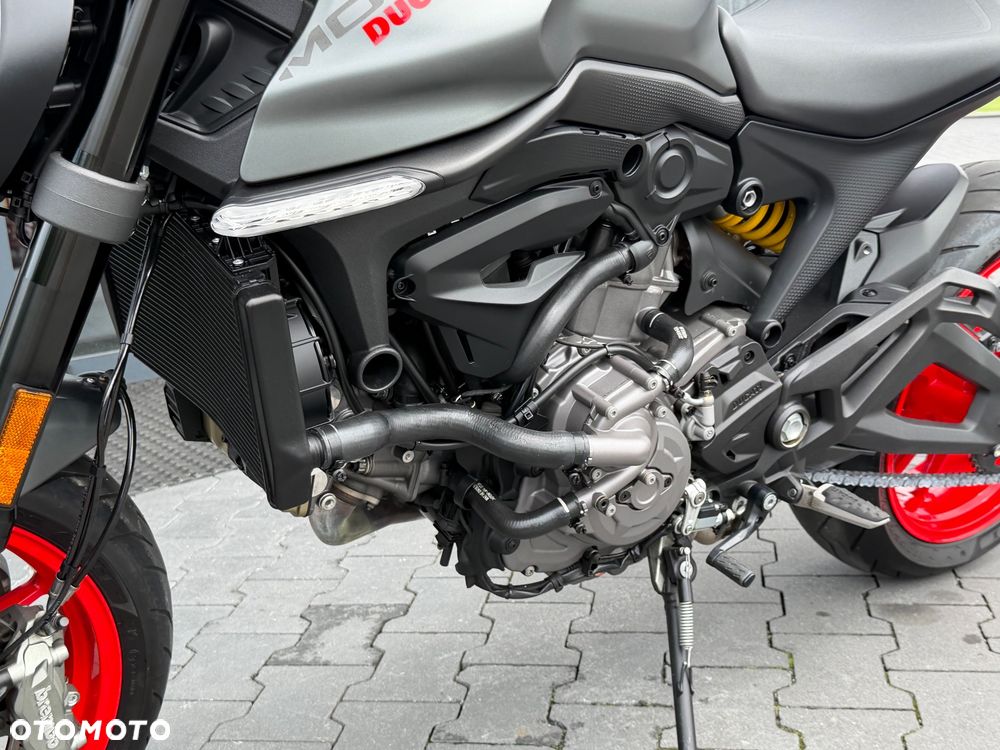 Ducati Monster - 39
