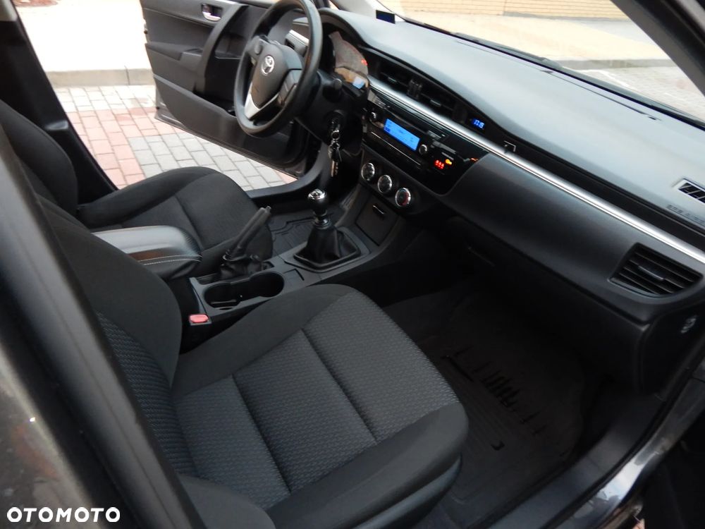 Toyota Corolla 1.6 Luna - 24