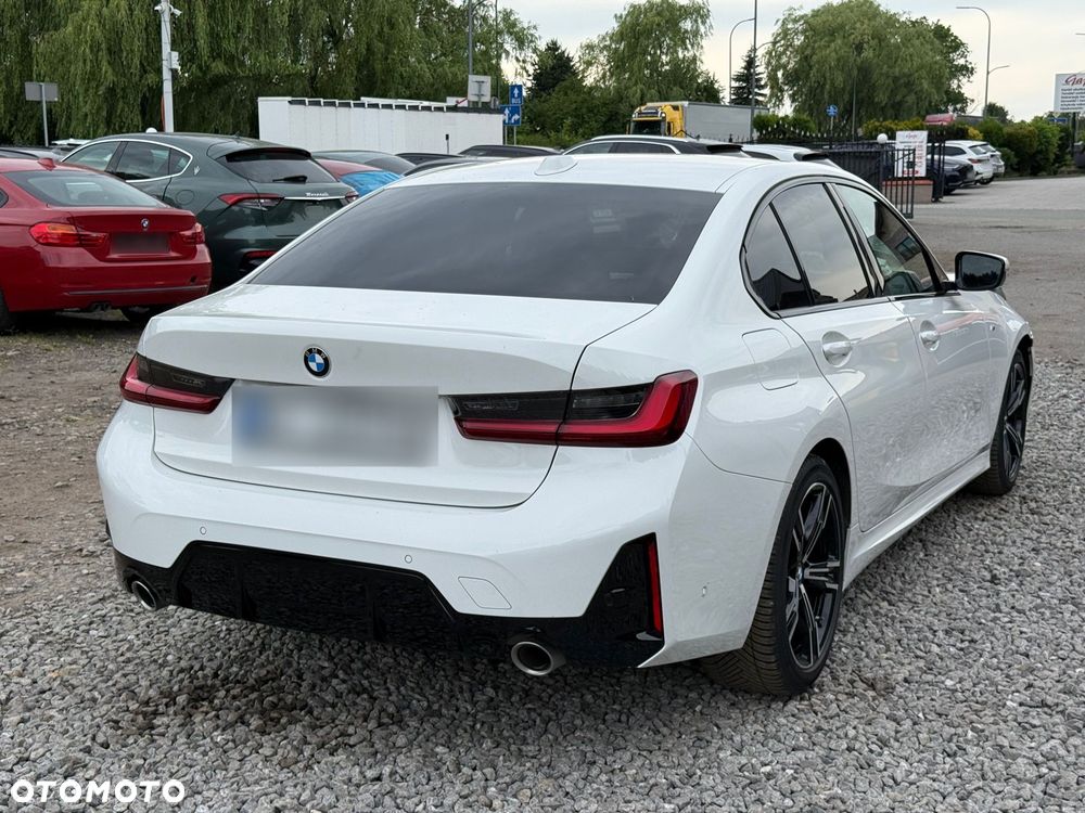 BMW Seria 3 318i M Sport - 14
