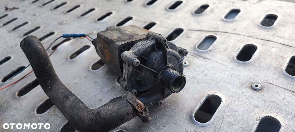 Mercedes W220 4.0 CDI Pompa Wody A0005504883 - 2