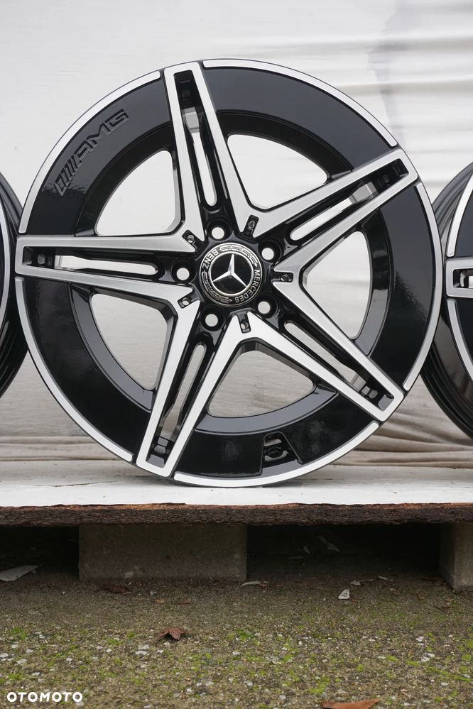 Mercedes-Benz OE W206  5x112 18 7,5J 8,5J stan bdb - 5