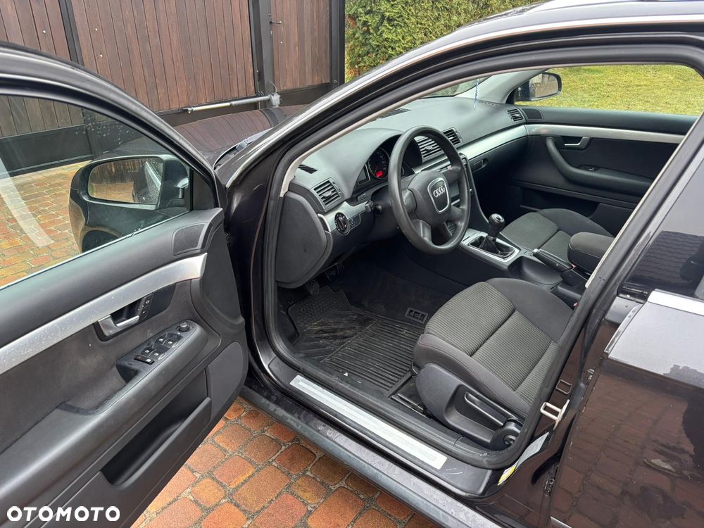 Audi A4 Avant 2.0 TDI DPF - 10