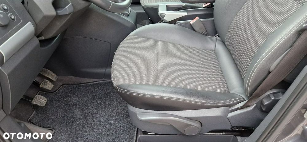 Opel Zafira - 19