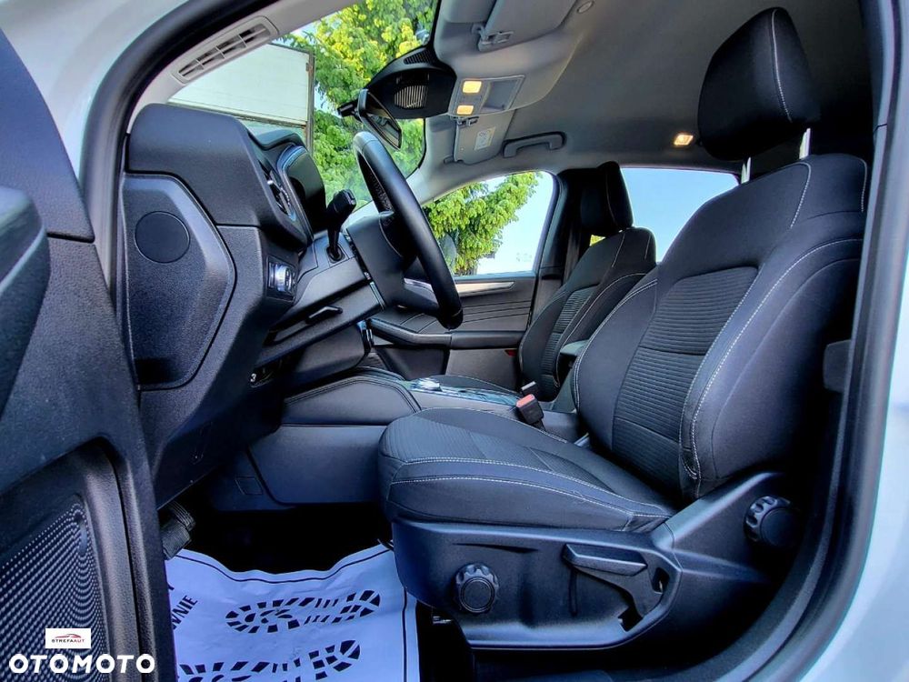 Ford Kuga - 24