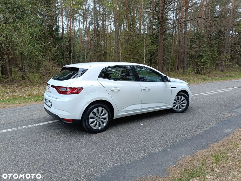 Renault Megane 1.6 SCe Life - 6