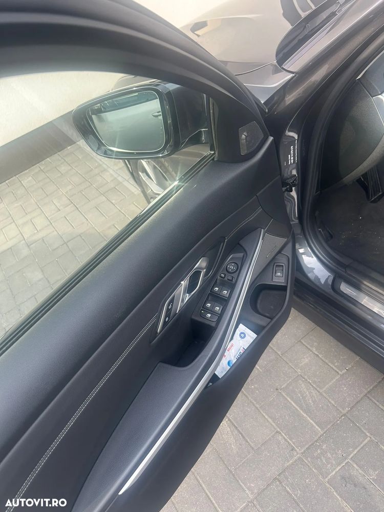 BMW Seria 3 330d Aut. Sport Line - 9