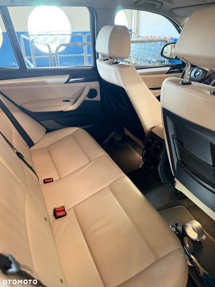 BMW X3 xDrive20d - 17