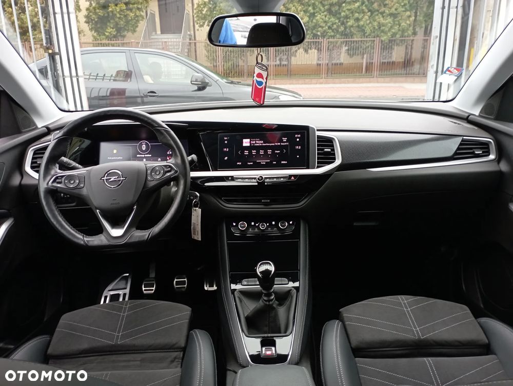 Opel Grandland 1.2 T GS Line S&S - 8