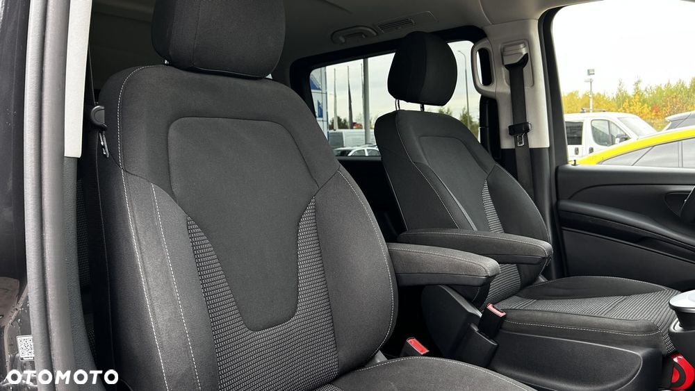 Mercedes-Benz Klasa V - 24