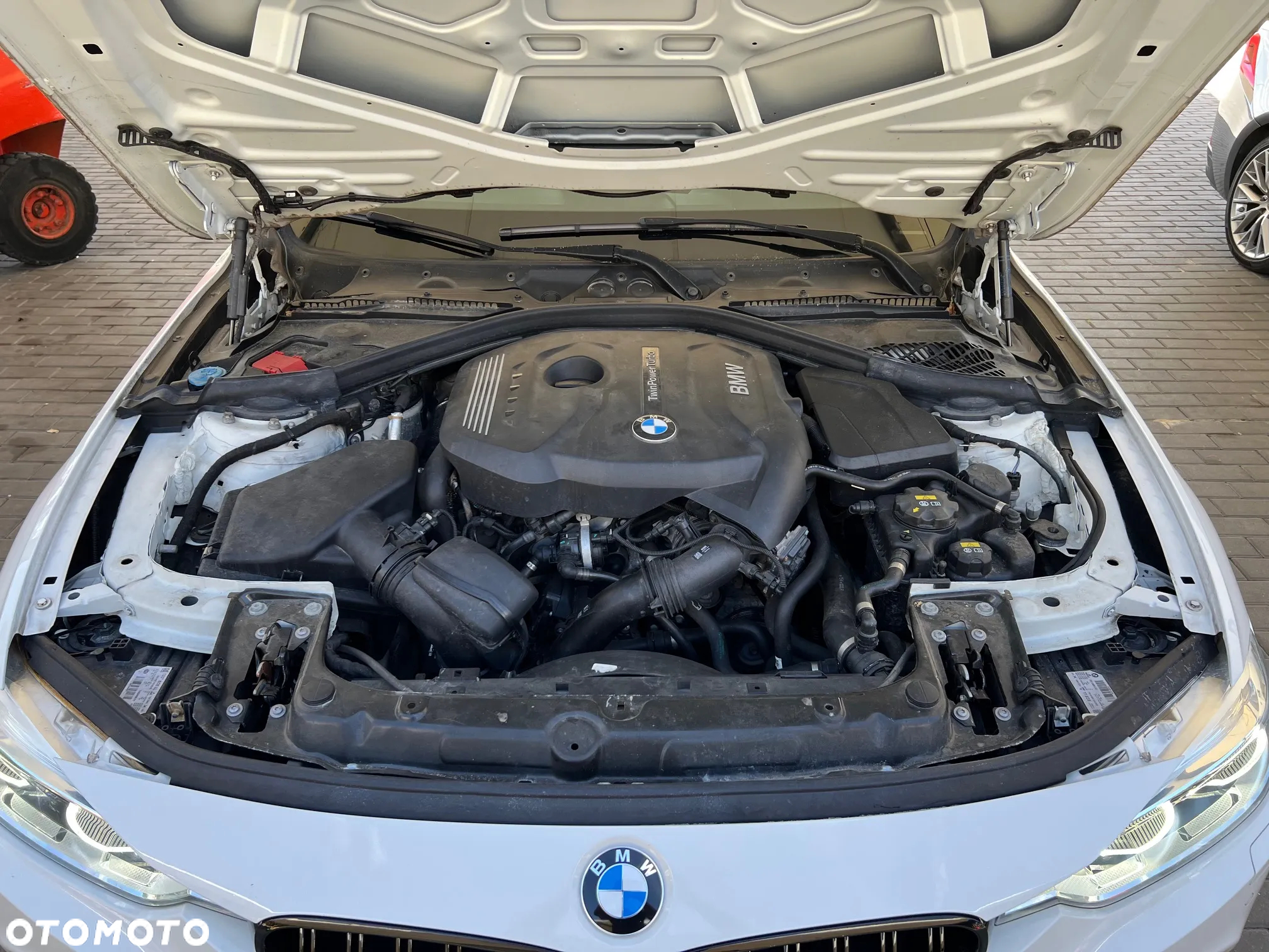 BMW Seria 3 330i xDrive M Sport - 16