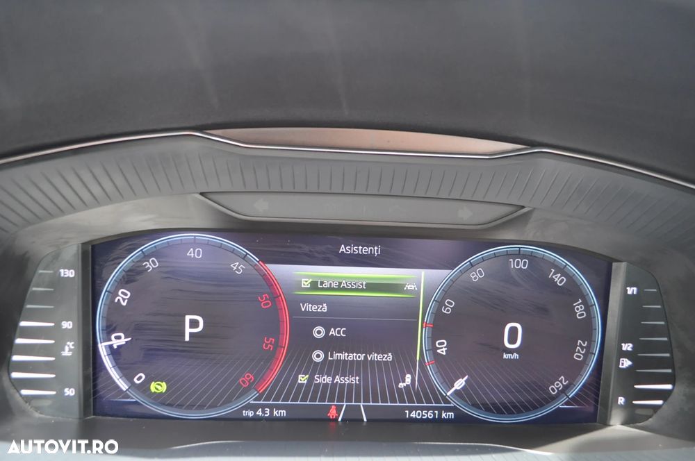 Skoda Superb 2.0 TDI DSG Style - 28