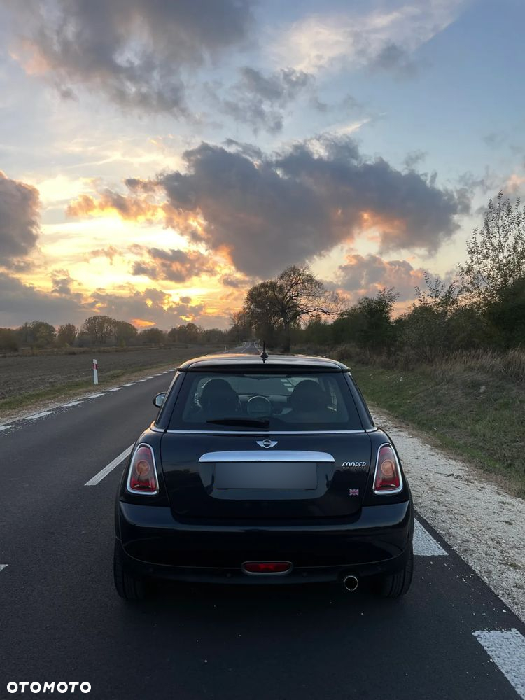 MINI Cooper Standard - 5