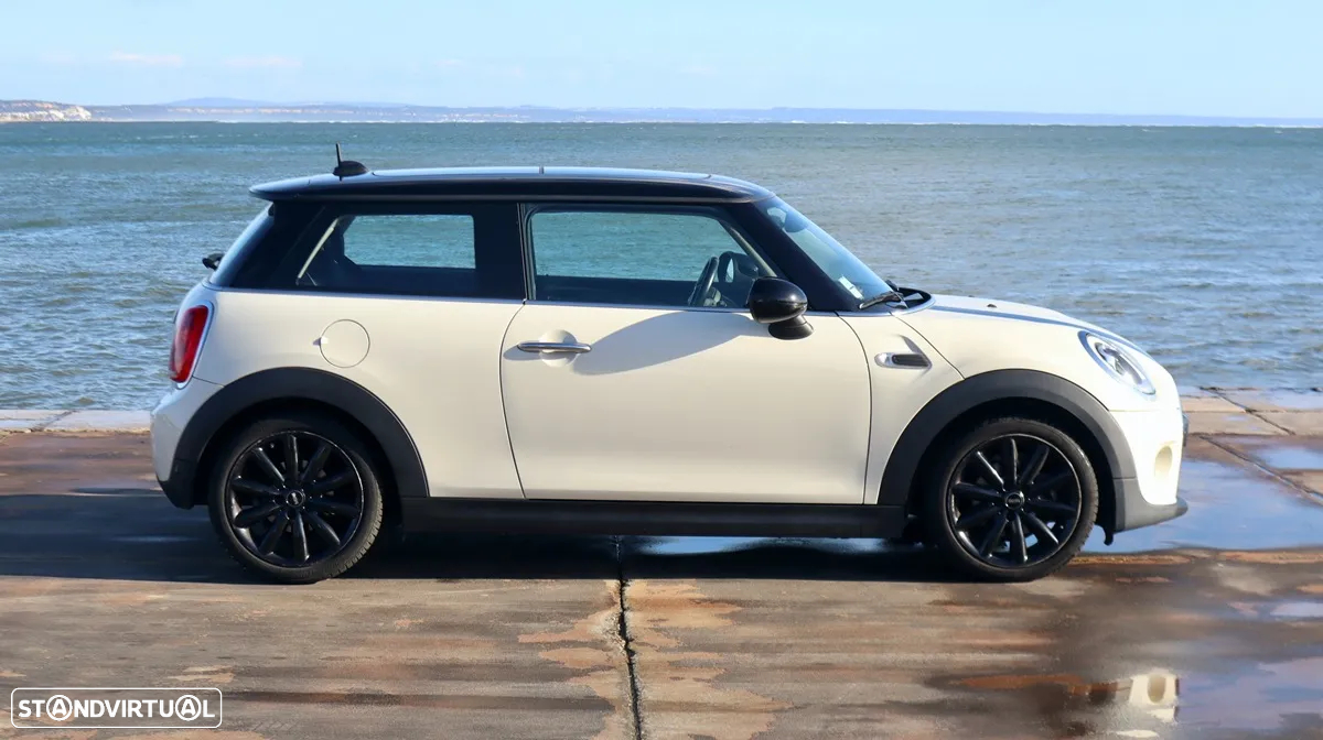 MINI 3 Portas Cooper D Aut. - 9