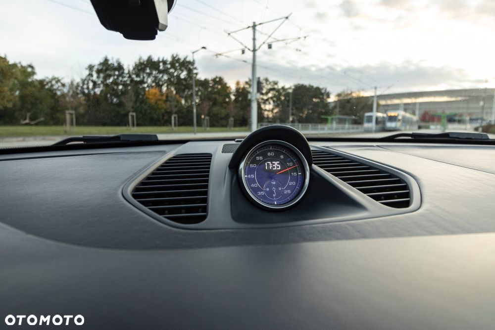 Porsche 911 Turbo S Cabrio - 31