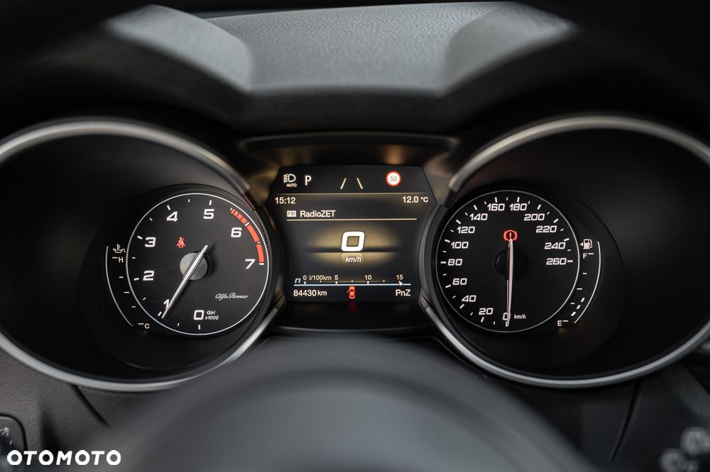 Alfa Romeo Stelvio 2.0 Turbo 16V AT8-Q4 Veloce - 26