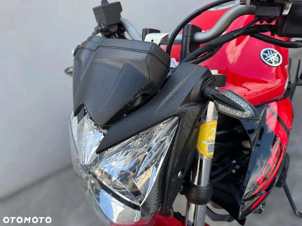 Yamaha XJ - 16