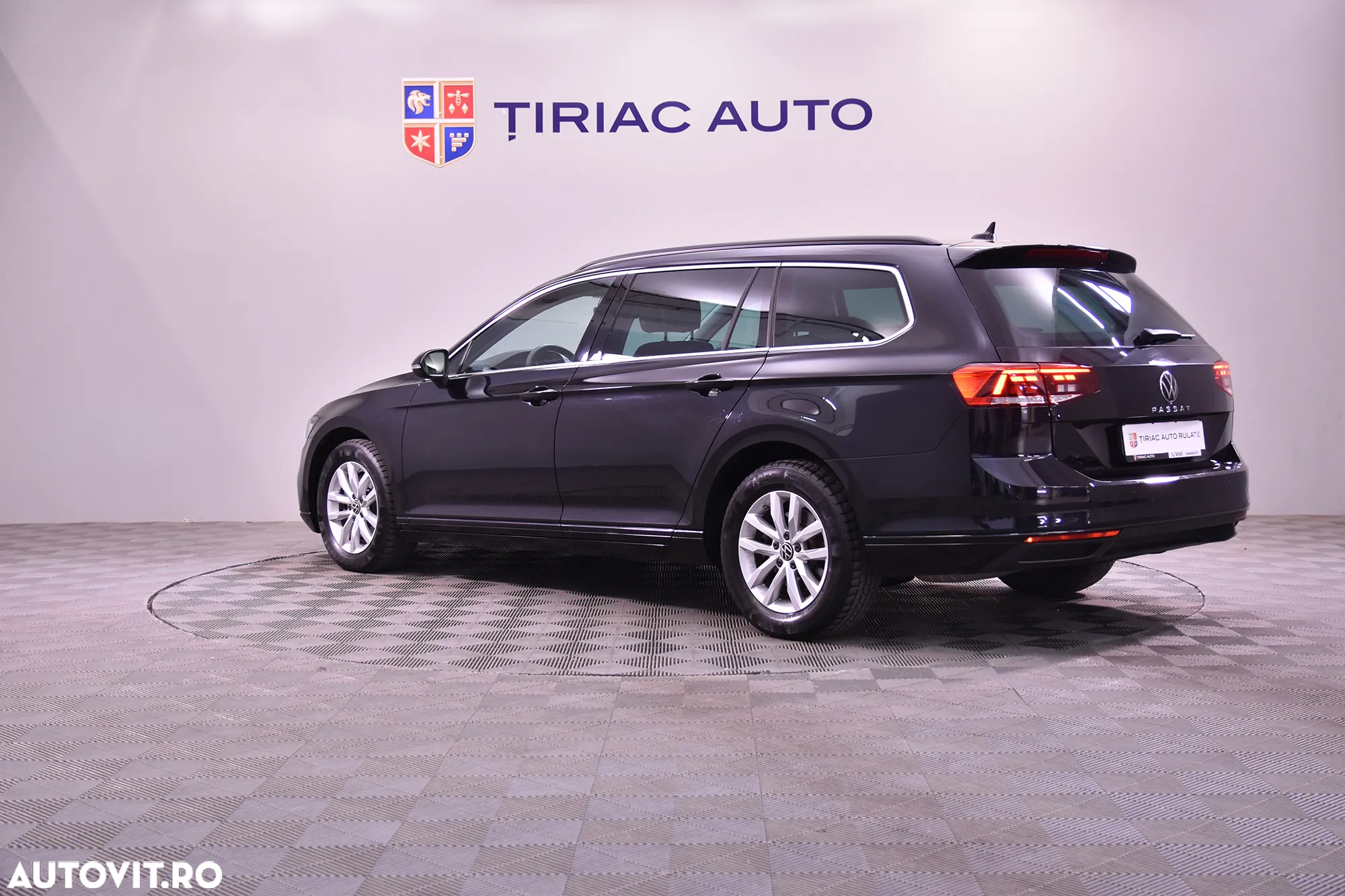 Volkswagen Passat - 3
