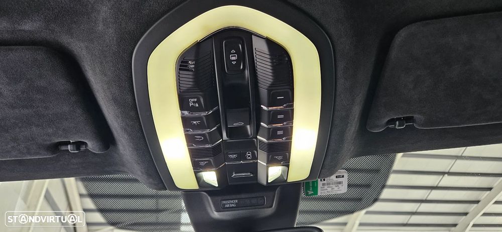 Porsche Macan Turbo PDK - 19