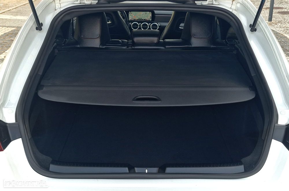 Mercedes-Benz CLA 180 7G-DCT AMG Line Advanced Plus - 35