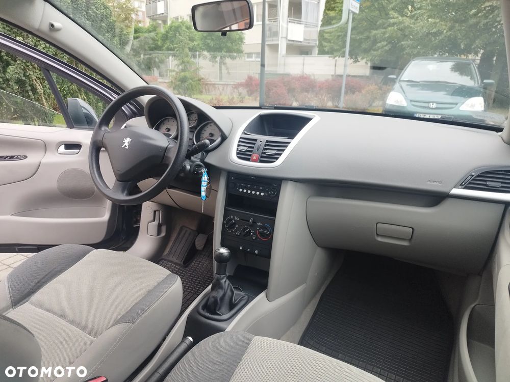 Peugeot 207 1.4 Presence - 14