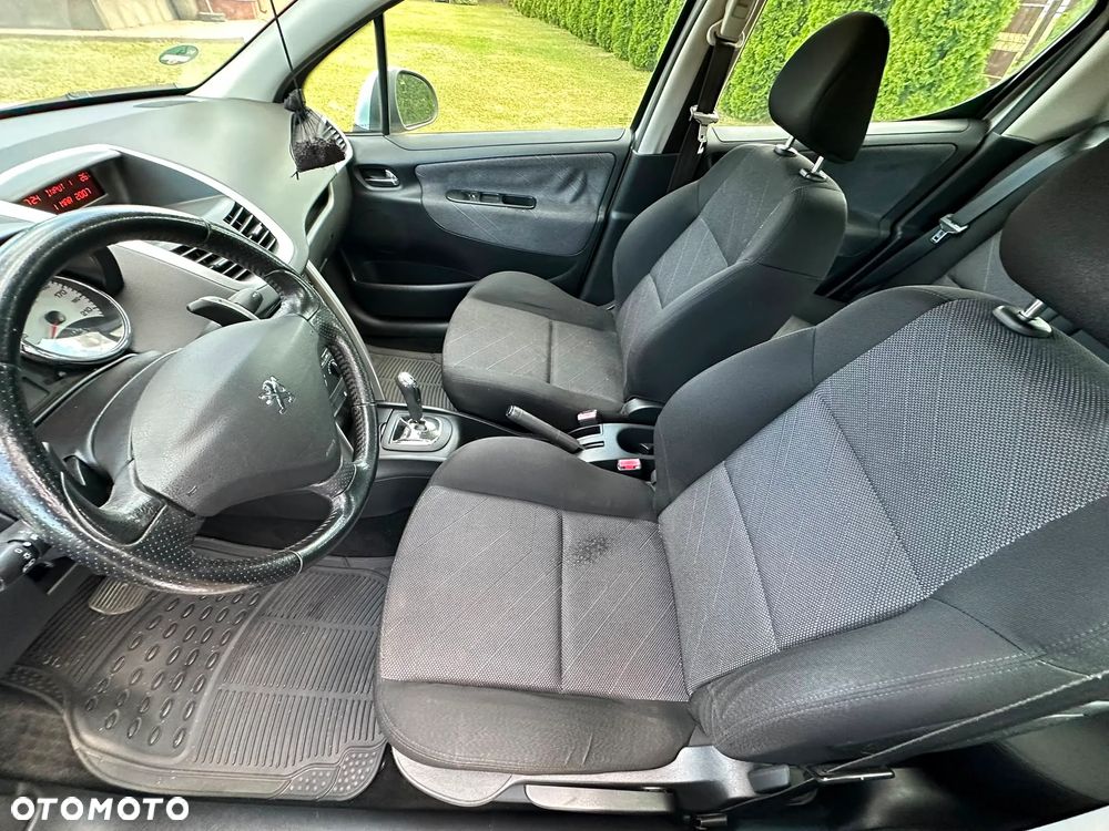 Peugeot 207 - 11