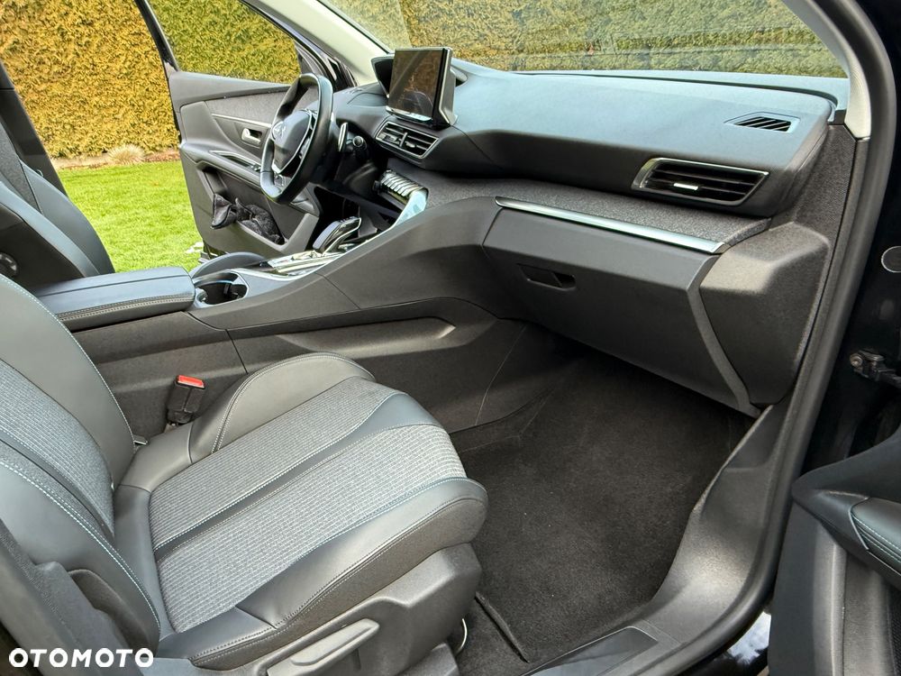 Peugeot 3008 225 e-EAT8 Allure Pack - 11