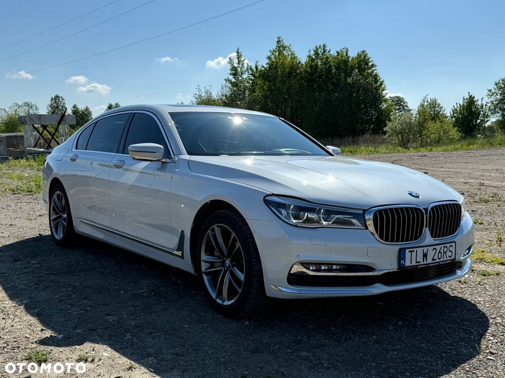 BMW Seria 7 750i xDrive - 12