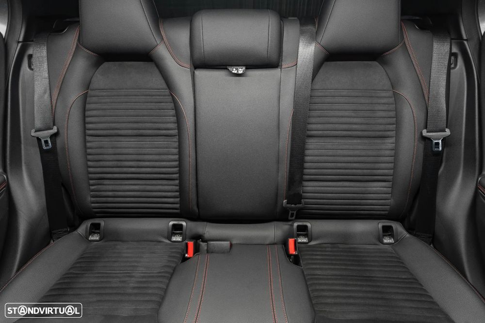 Mercedes-Benz GLA 180 AMG Line Aut. - 24