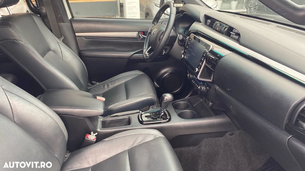 Toyota Hilux 2.8D 204CP 4x4 Double Cab AT Invincible - 6