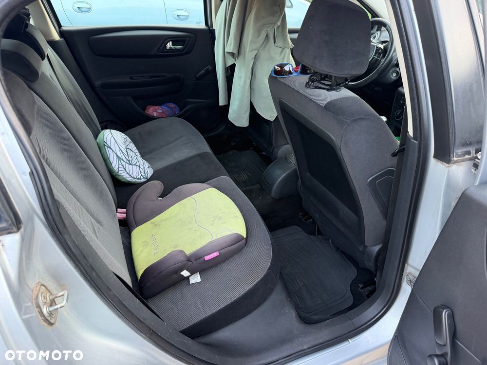 Citroën C4 1.6 16V Confort - 6