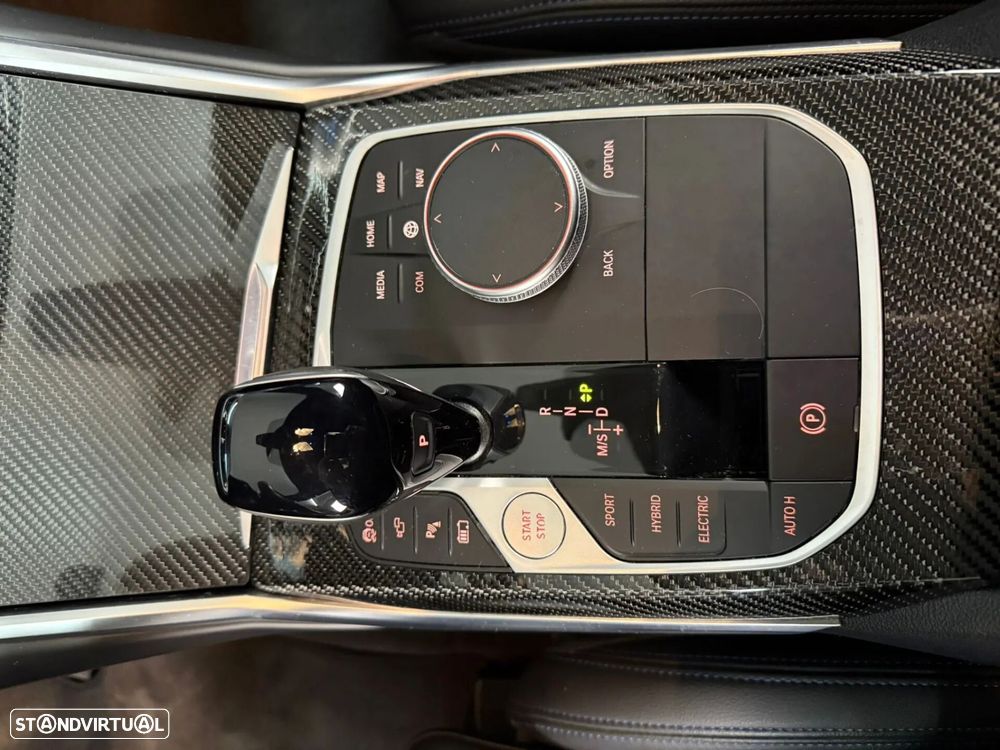 BMW 330 e Touring Pack Desportivo M Auto - 18
