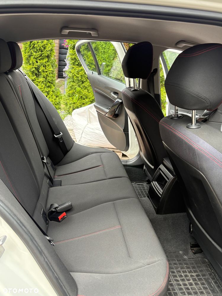BMW Seria 1 114i - 10