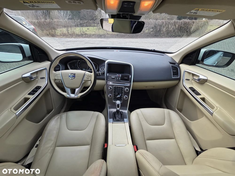 Volvo XC 60 T5 Drive-E Momentum - 9