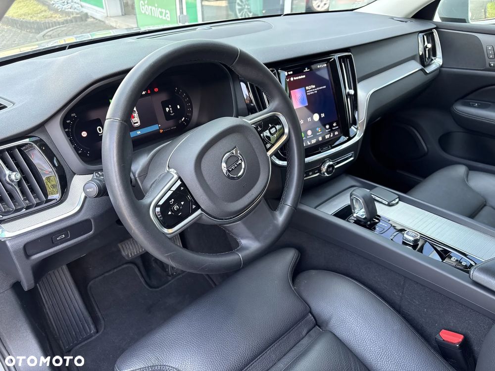Volvo V60 B5 B AWD Plus Dark - 11