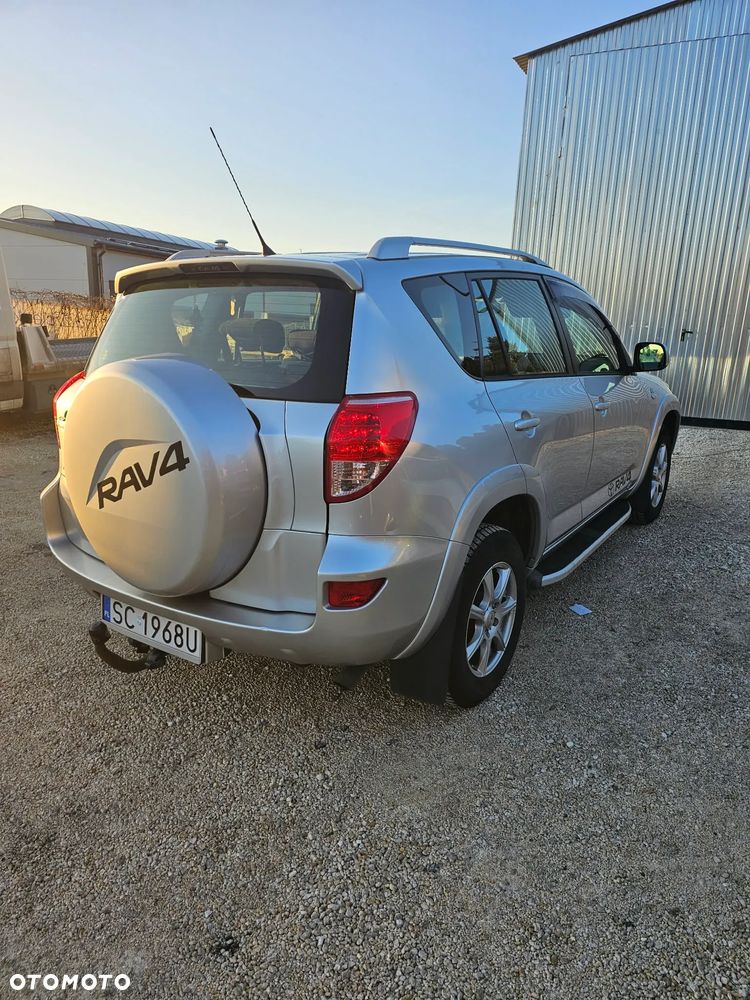 Toyota RAV4 2.2 D-4D X - 11