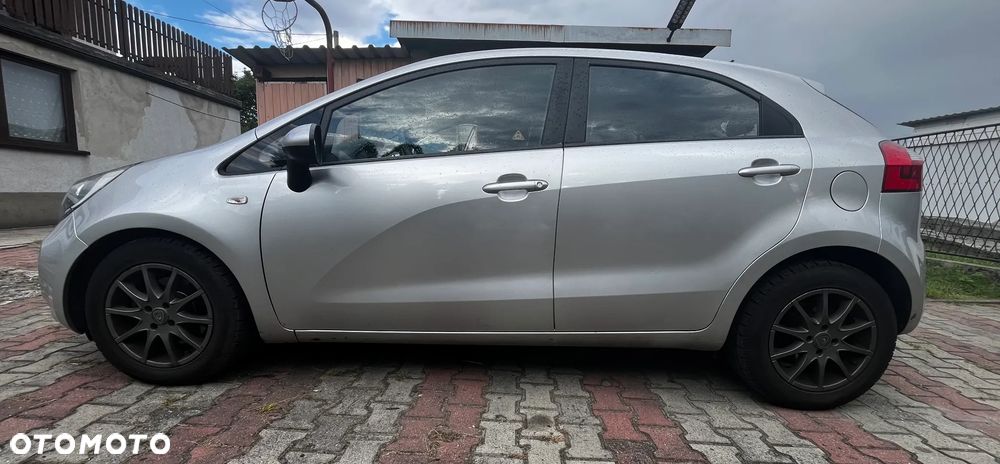 Kia Rio 1.2 Attract - 5