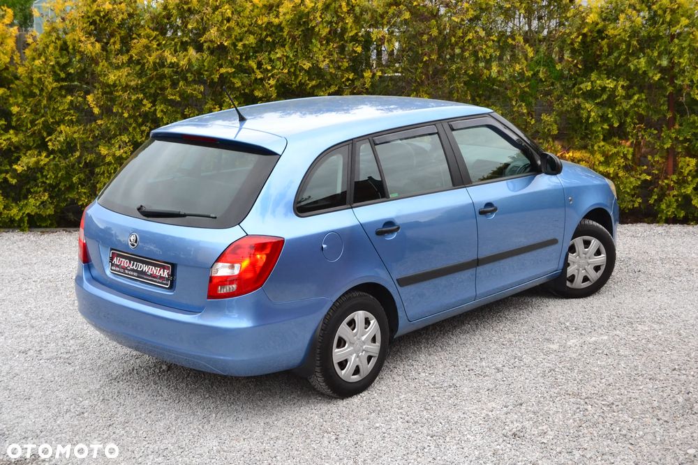 Skoda Fabia 1.4 16V Active Plus - 9