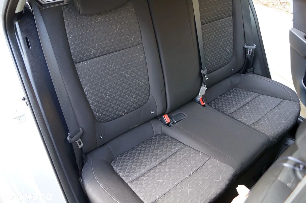 Kia Rio 1.2 L Business Line - 28