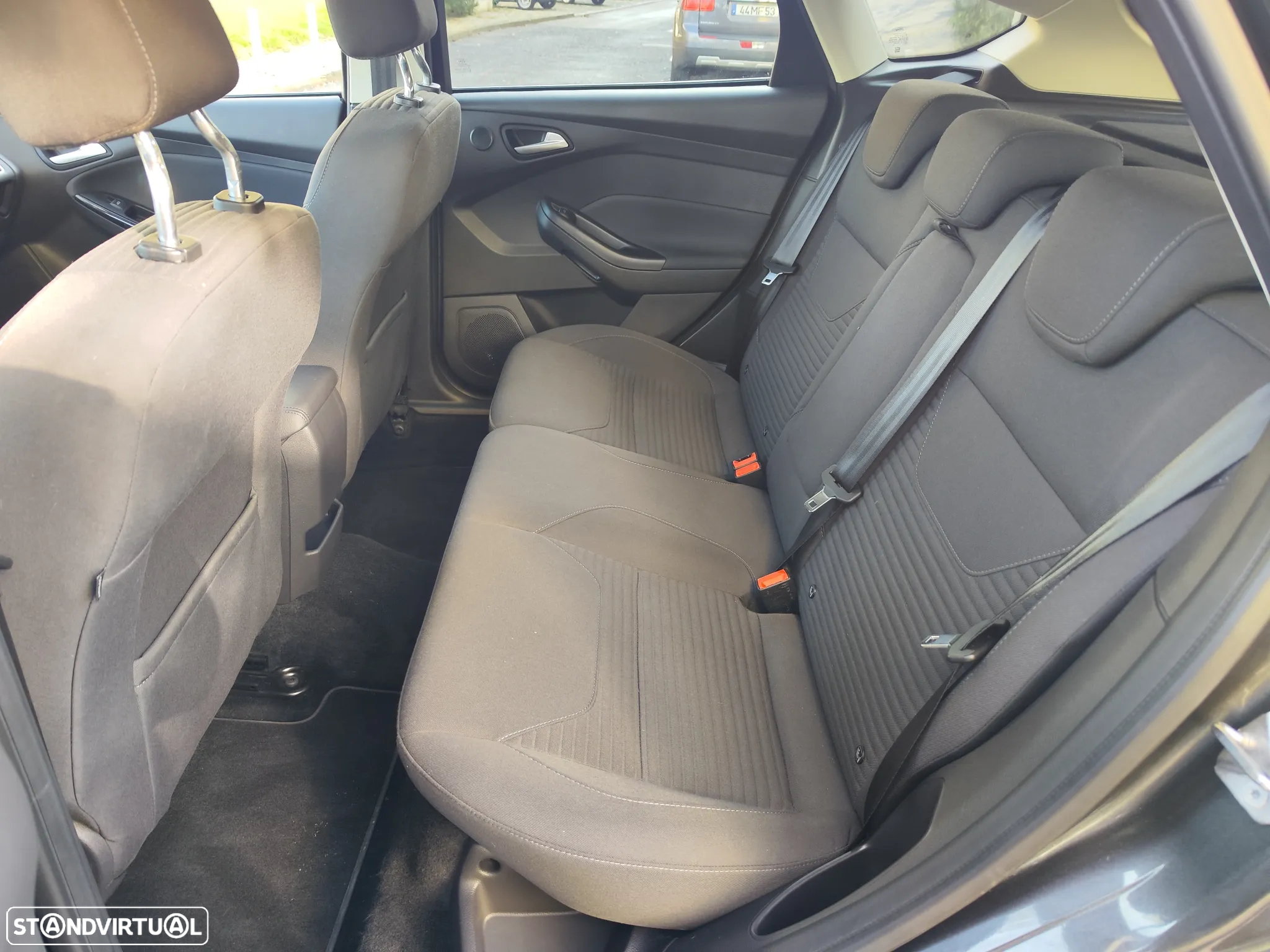 Ford Focus 1.0 SCTi Titanium - 19