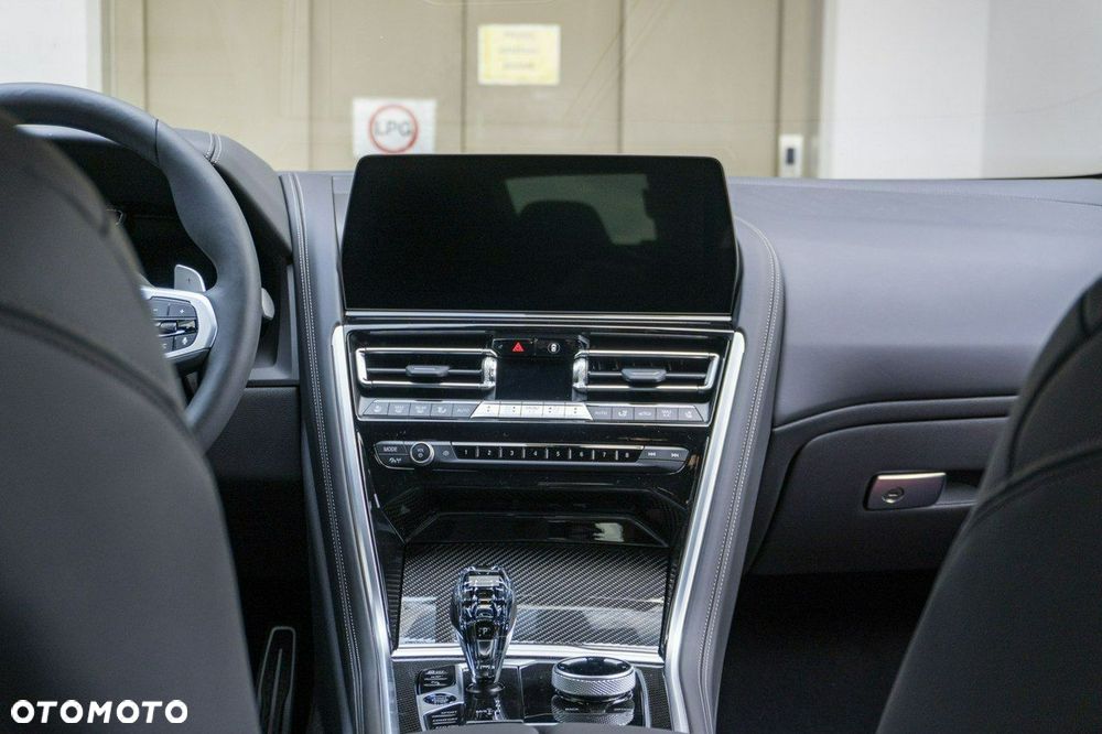 BMW Seria 8 - 20