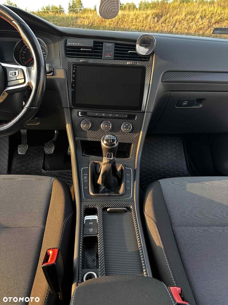 Volkswagen Golf VII 1.6 TDI BMT Comfortline - 16