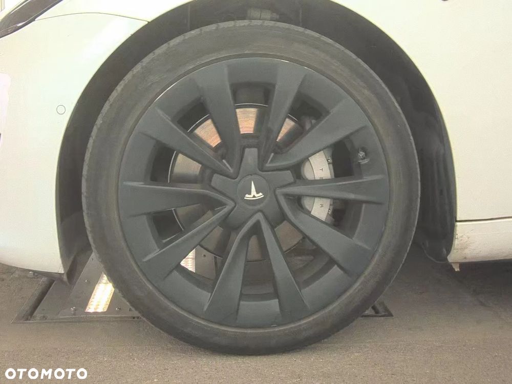 Tesla Model 3 Long Range AWD - 13