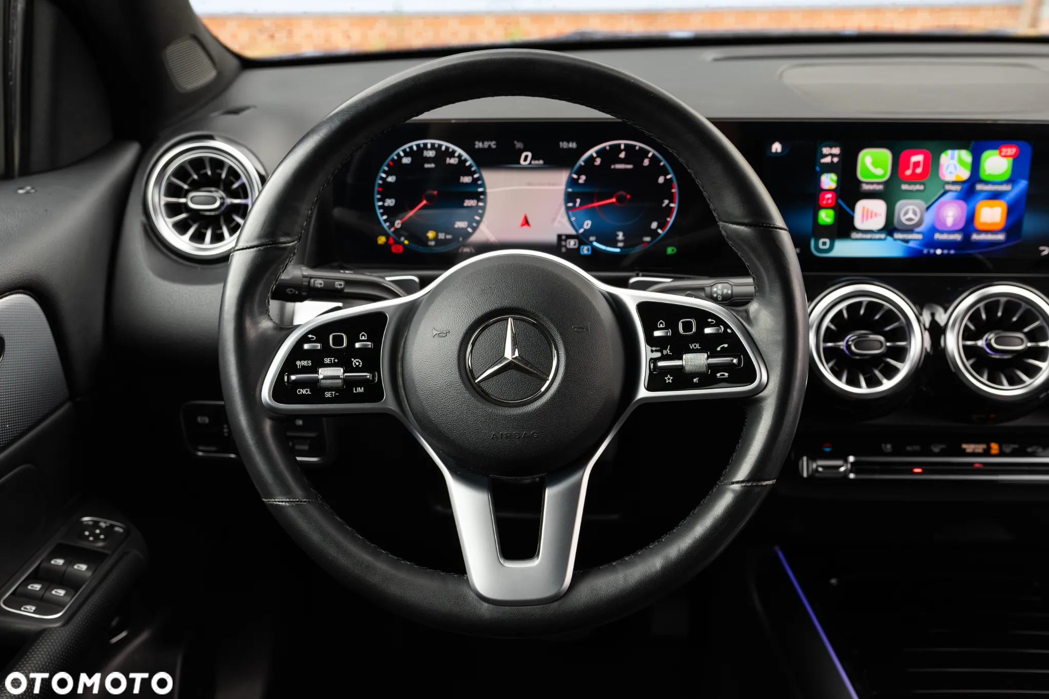 Mercedes-Benz GLB 200 7G-DCT - 34