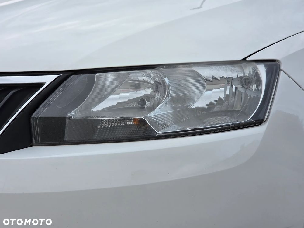 Skoda RAPID 1.4 TDI DPF Ambition - 18