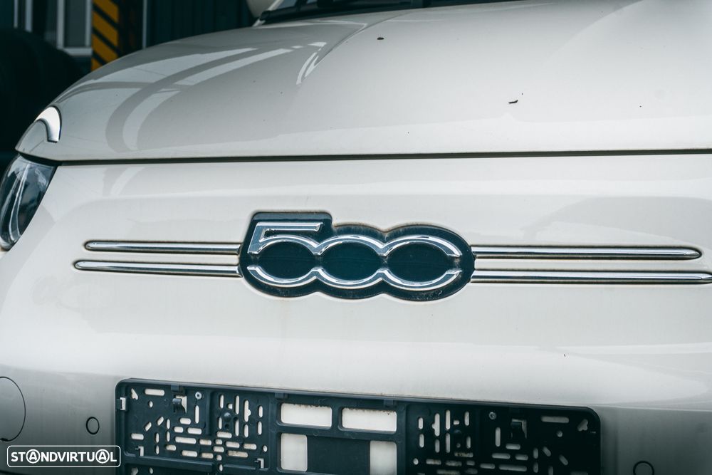 Fiat 500e 42kWh — fotografia 3