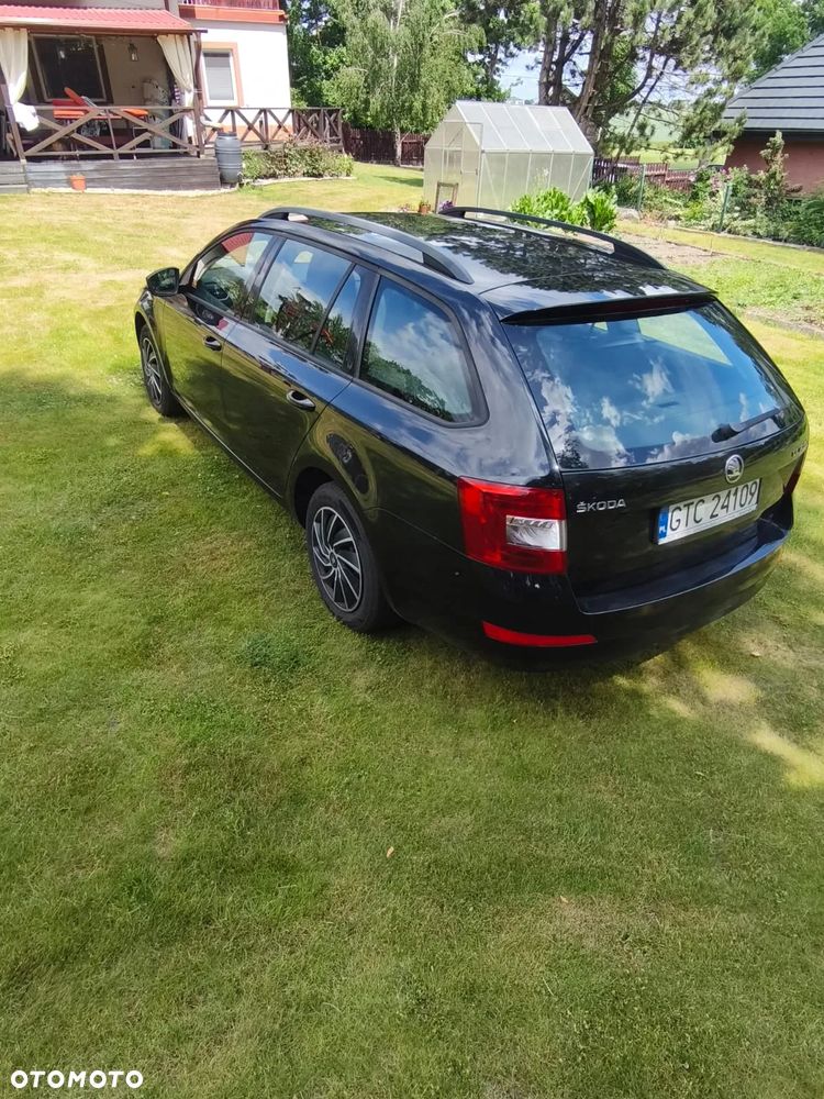 Skoda Octavia 1.6 TDI DPF Ambition - 4