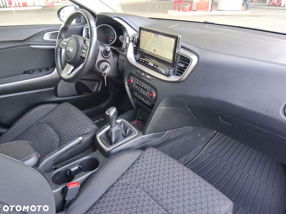 Kia Ceed - 19