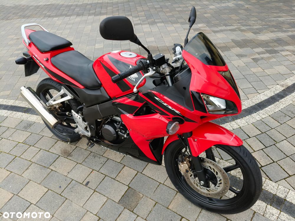Honda CBR - 4